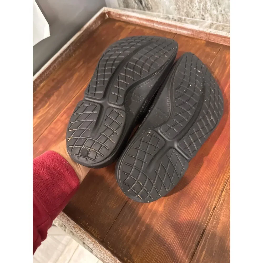 OOFOS OOahh Recovery Slide - Unisex‎ Women's 13/ Men's 11